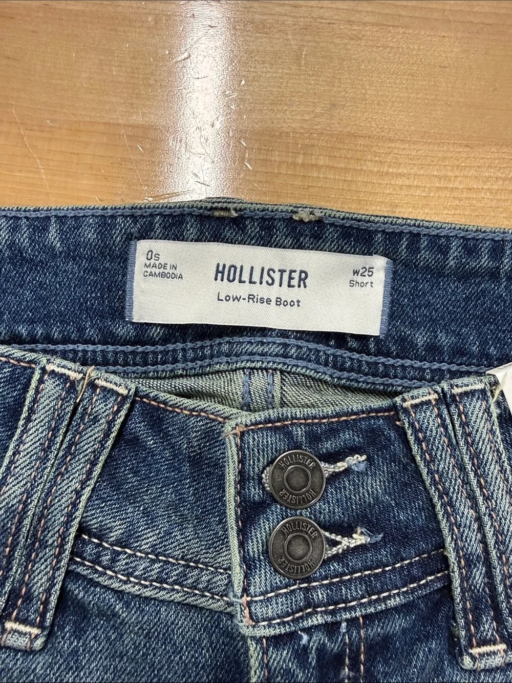 Hollister Women’s Medium Blue Low-Rise Bootcut Jeans